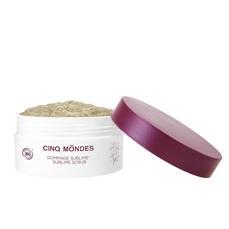 An organic, sugar-based body scrub to effectively exfoliate and intensely re-hydrate dry skin.